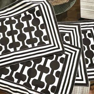 NEW 4 Gretchen Scott Havana Nights Designs Black & White Table Linens. Placemats